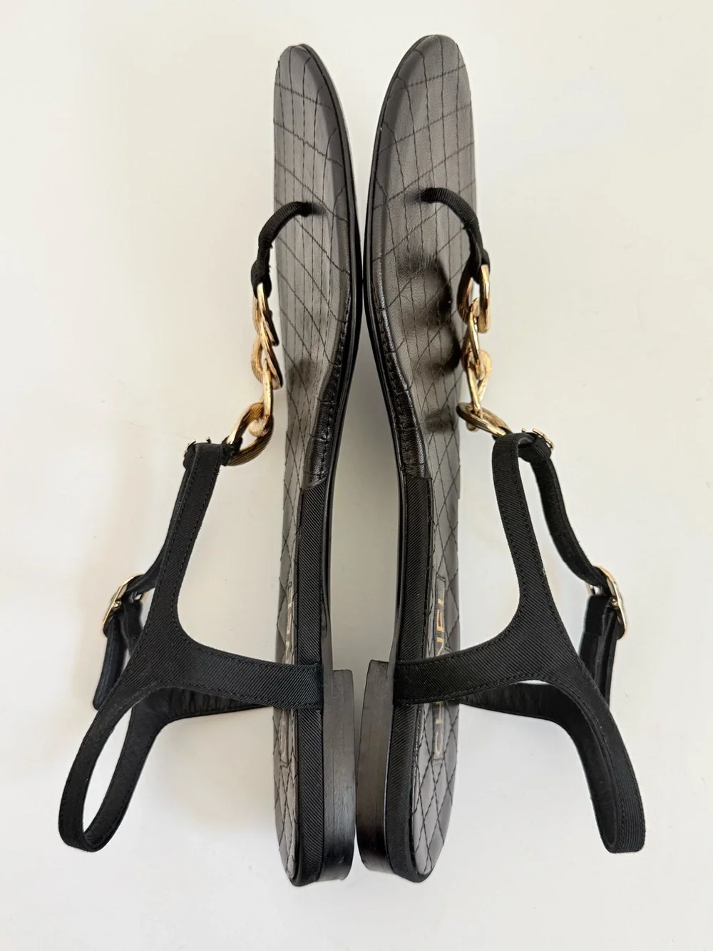 CHANEL 09P Black Quilted Leather Gold Chain CC Thong Sandals EU 38